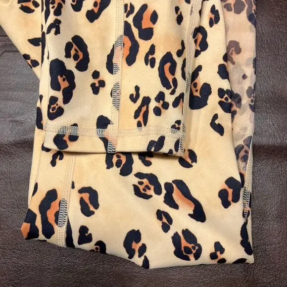 Fabletics Pump Two Piece Set Desert Leopard Womens Small New Active Athleisure - Picture 7 of 16
